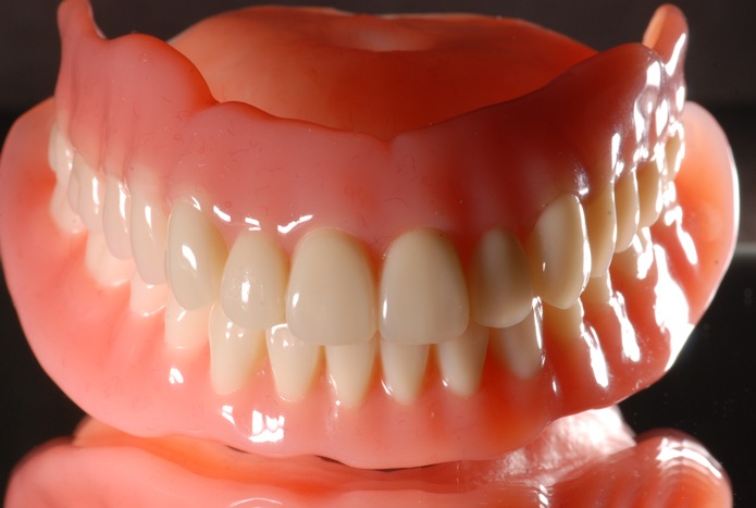 入れ歯のお悩み　この方法で解決できます(^^♪